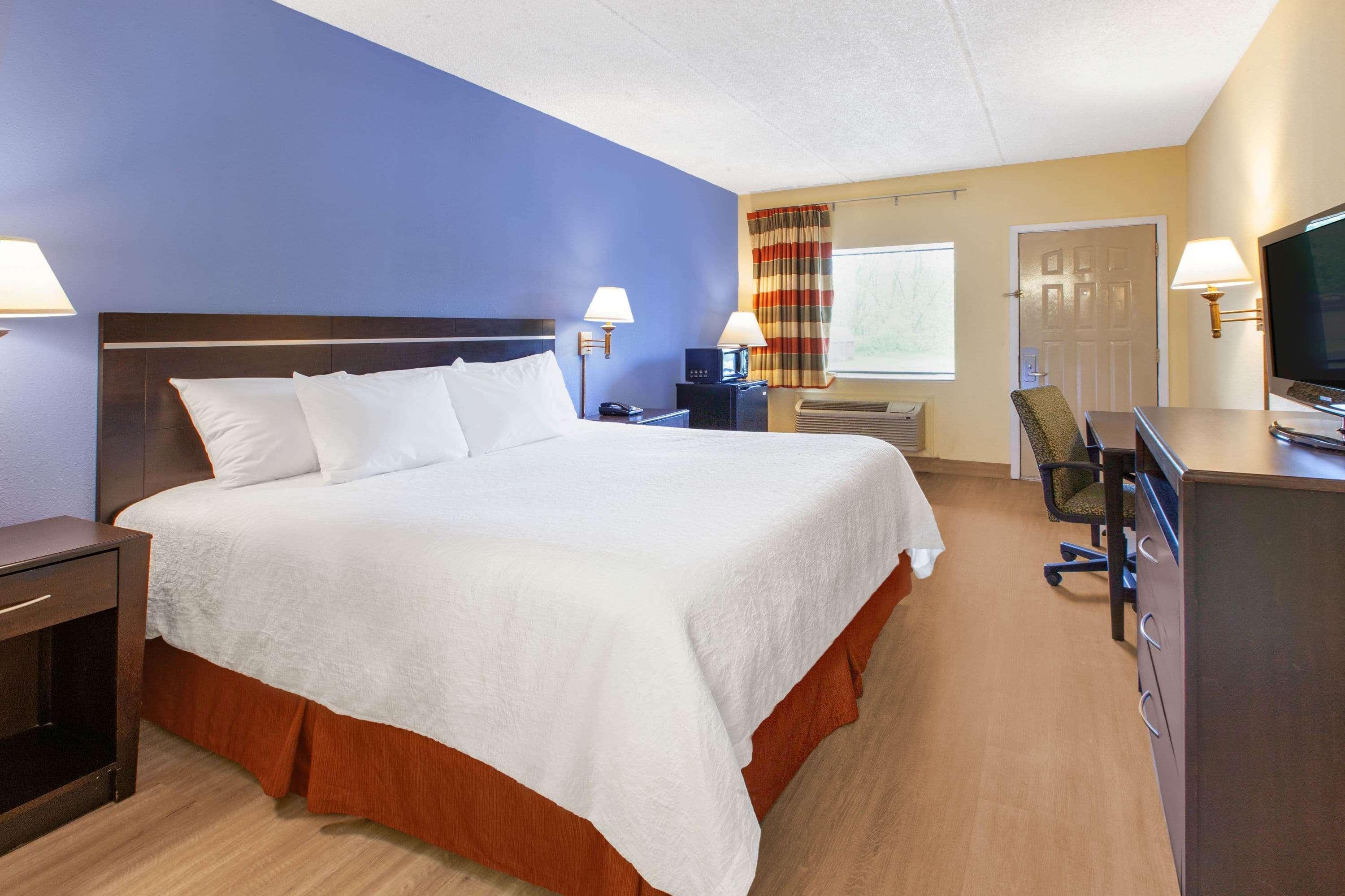 Days Inn By Wyndham Grantville Exterior photo