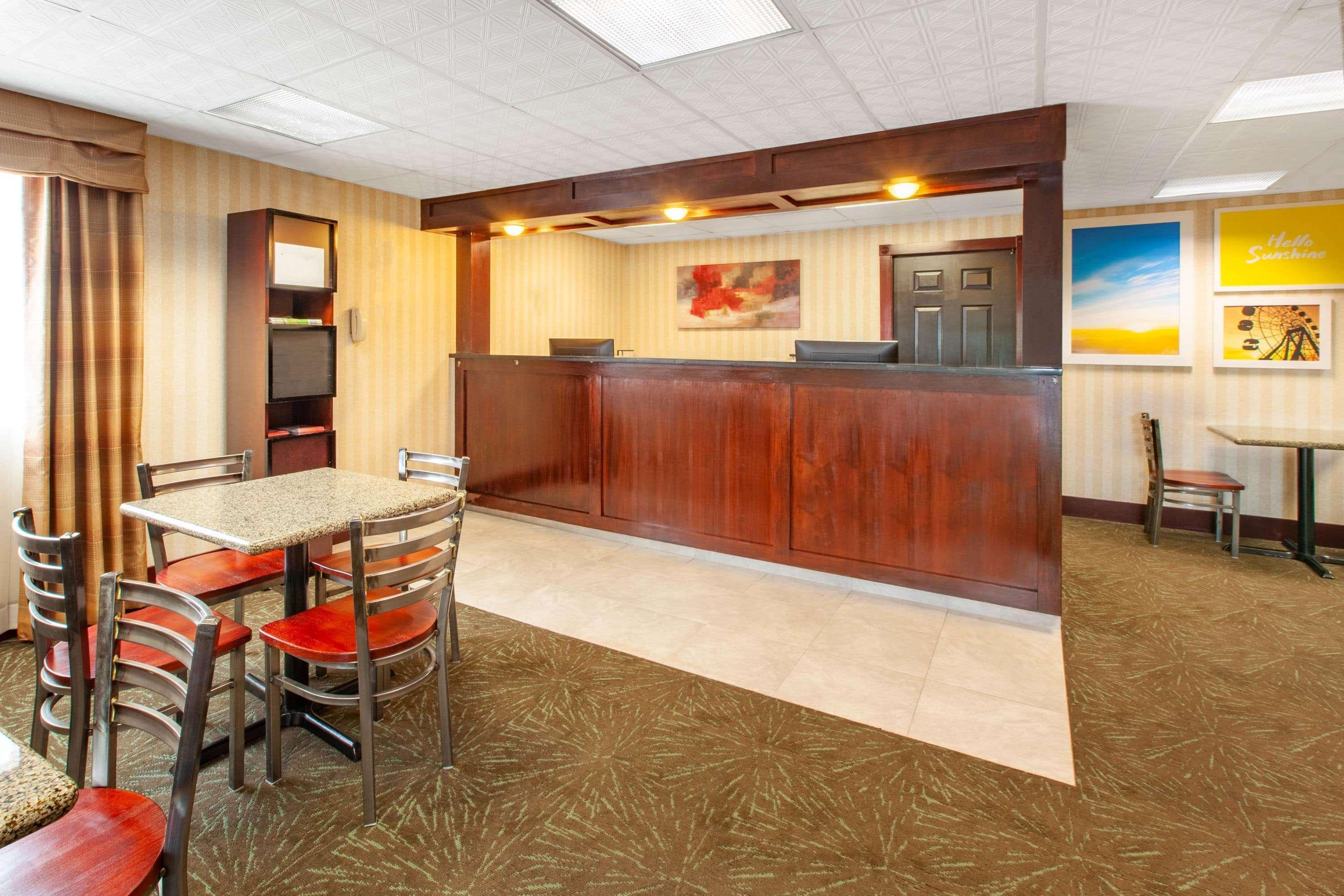 Days Inn By Wyndham Grantville Exterior photo