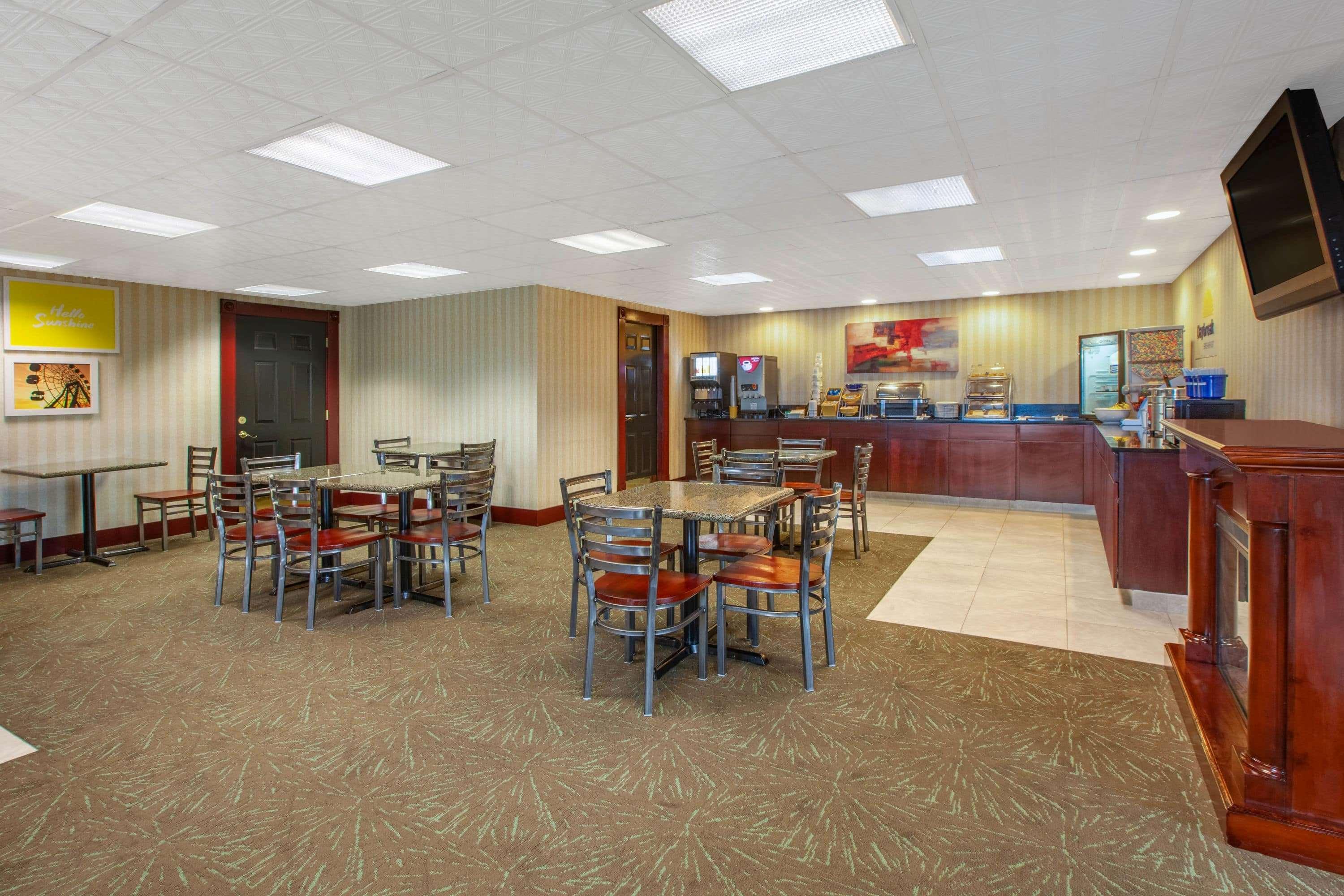 Days Inn By Wyndham Grantville Exterior photo